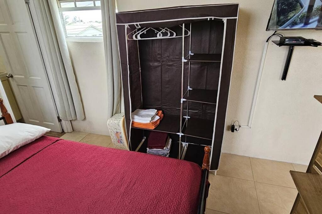 Seclusion Apartment. * Saint Philip
